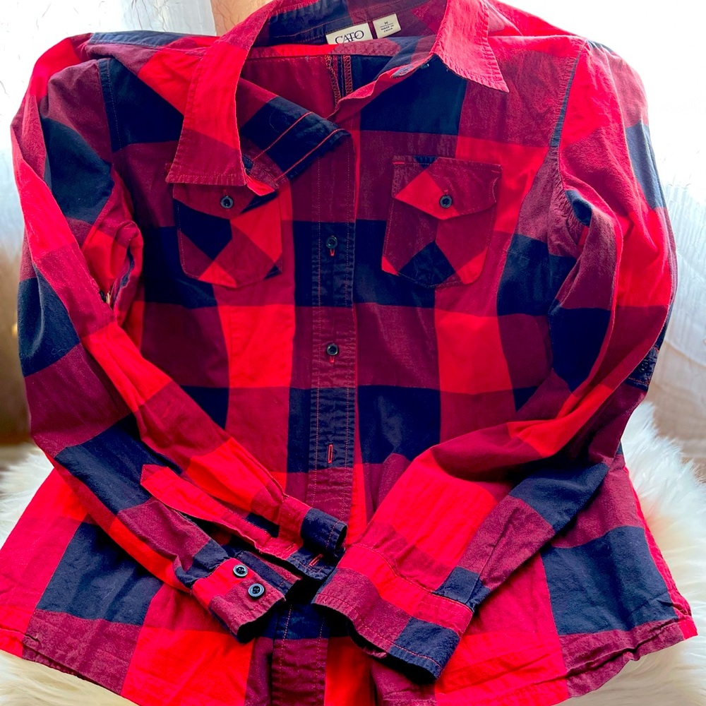 Button ⬇️ plaid